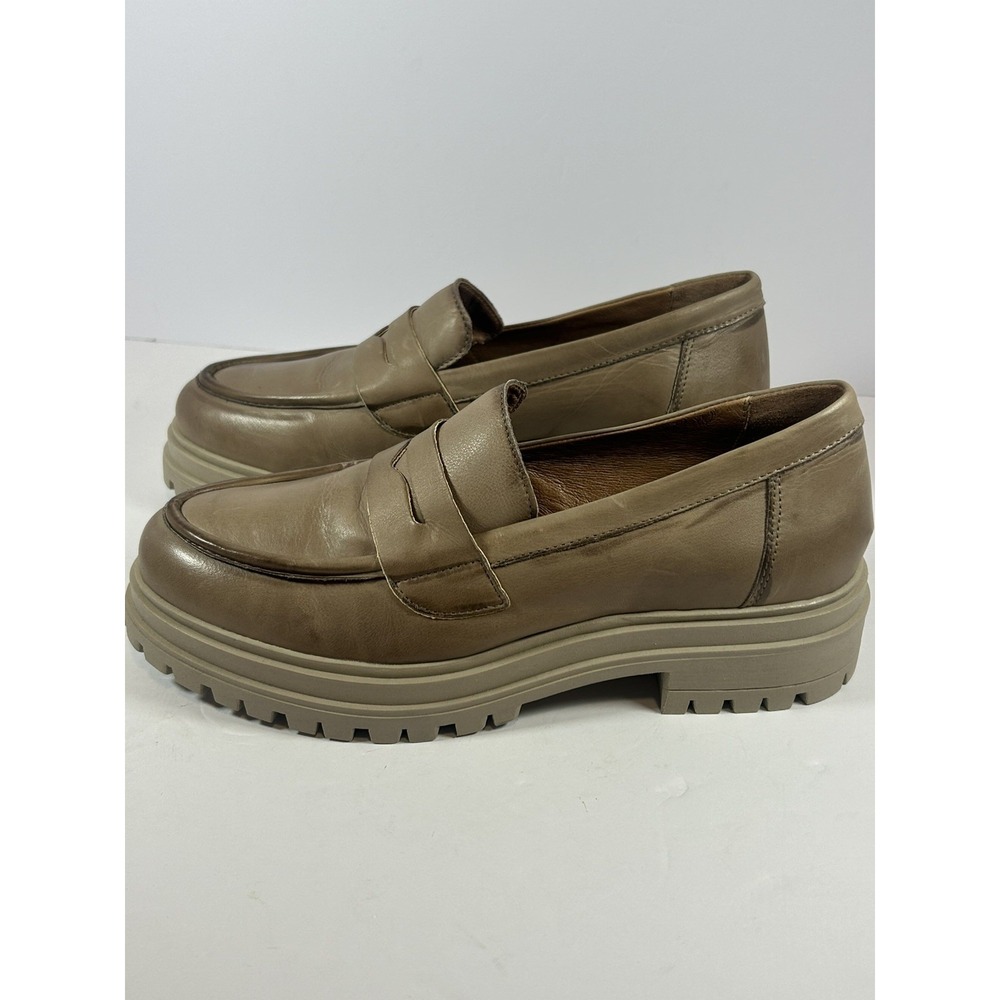 Miz Mooz Legend Chunky Leather Loafer Beige Women's 9.5-10 New no box
